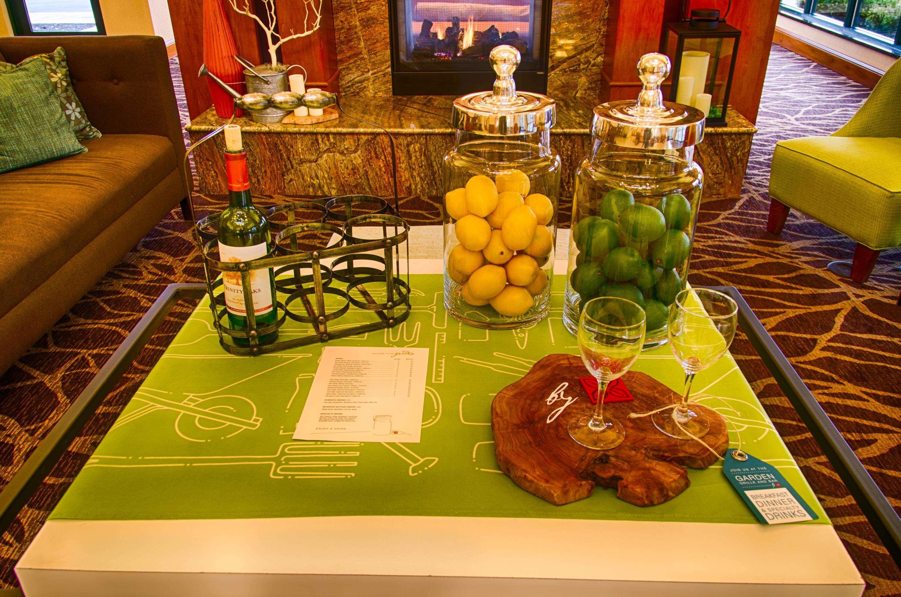 Hilton Garden Inn Боулинг Грин Экстерьер фото